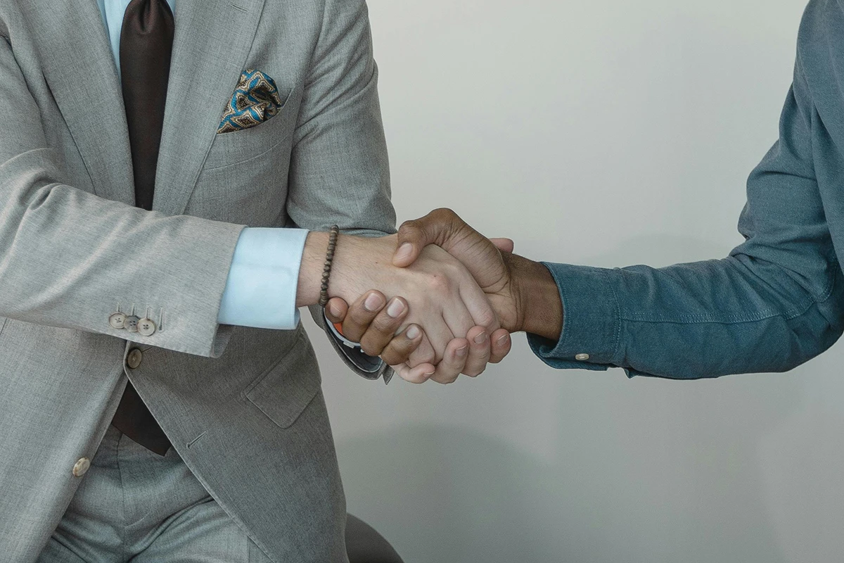 Ηγέτης Vs Αφεντικό